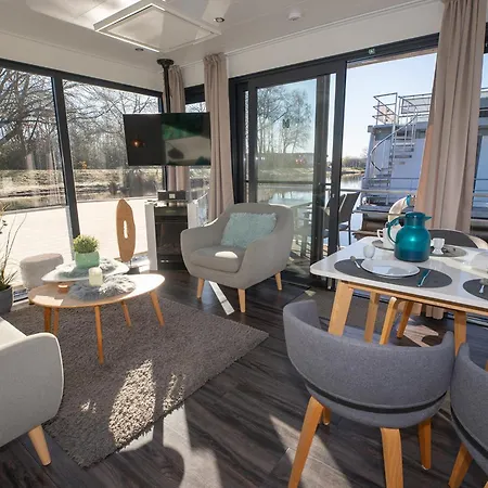 Ferienhaus Hausboot Seestern