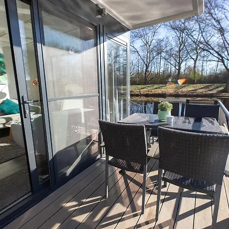 Hausboot Seestern * Bad Bederkesa